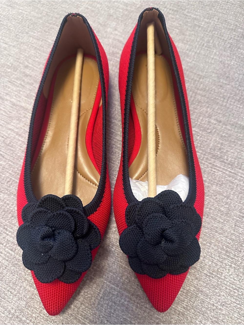 Red Navy Pointed-Toe Floral Accent Flats 7.5 Women’s